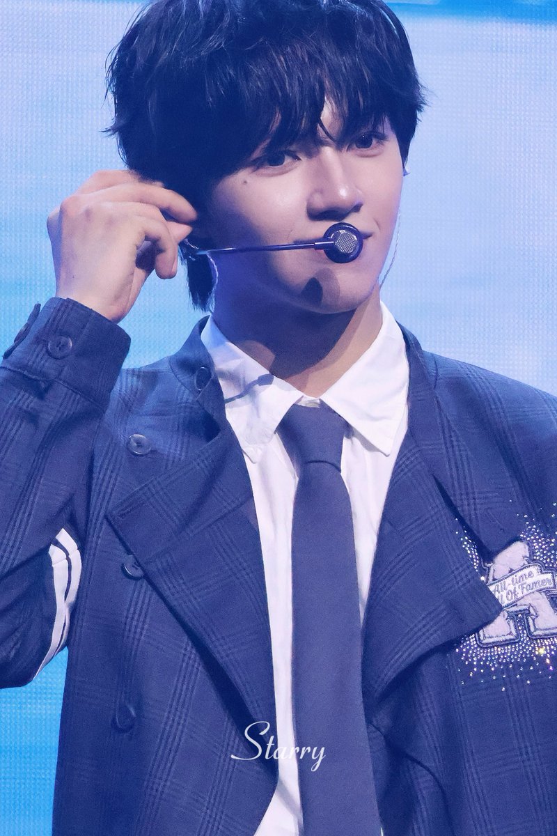 starryence21's tweet photo. 260531 서울 콘서트 d2

#AHOF #아홉 #제이엘 #JL
#THE_FIRST_SPARK https://t.co/Nm7Isq1nfx