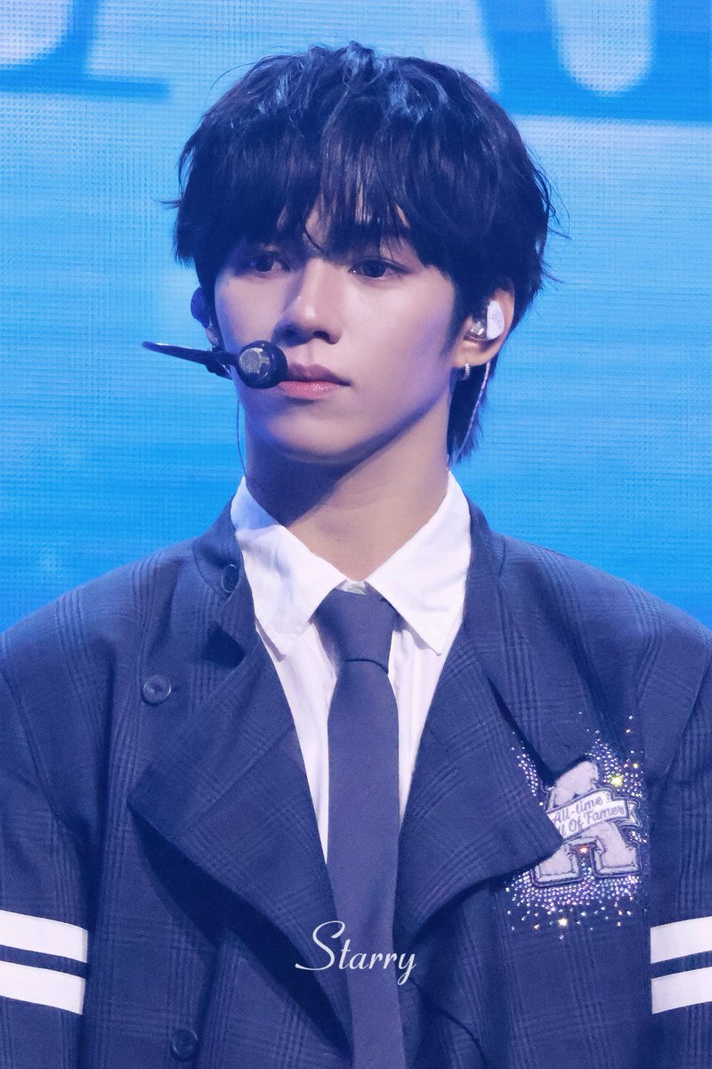 starryence21's tweet photo. 260531 서울 콘서트 d2

#AHOF #아홉 #제이엘 #JL
#THE_FIRST_SPARK https://t.co/Nm7Isq1nfx