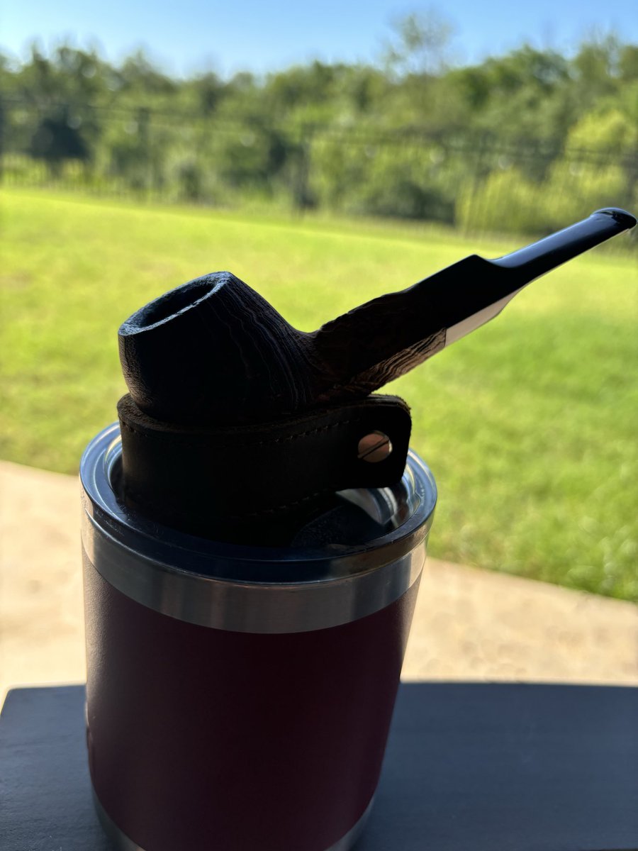 bsooner75's tweet photo. Country Squire Cowboy Coffee (new recipe) this morning. I get the caramel in the bag and slight hint in the nose but very mild. The peanuts and coffee notes are there too… I might be figuring this out a bit LOL. Pairs well with a black cup of coffee. #PipeSmoking https://t.co/tTJmHTSqDB