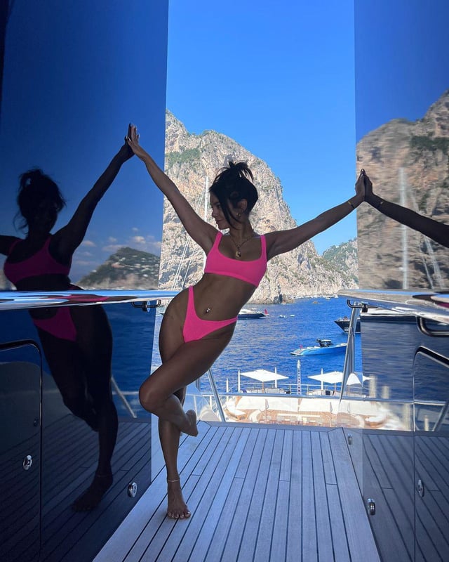 TheLOKII_'s tweet photo. Vanessa Hudgens in Italy https://t.co/Yzfcv5pMy2