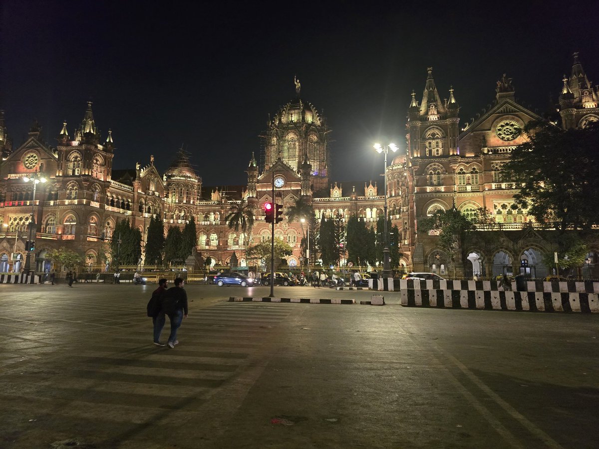 Kodaishutir Kochuri Karyakarta tweet media