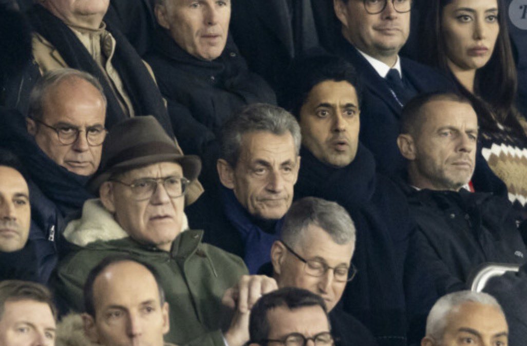 jpipobass's tweet photo. Les fossoyeurs du football européen. 
Froidement le pire de la corruption et du conflit d’intérêt qui gangrène le football européen.

Un enquêteur courageux doit prendre les choses en main. 

@EmmanuelMacron a choisi la recette fiscale à l’éthique et la probité.
#UEFA
#PSG
#Qatar https://t.co/XH6RJ8iUE8