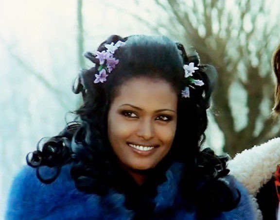 filmsbratz's tweet photo. — may you rest easy, miss zeudi araya. the gorgeous face of italian cinema. 🌹🎞️ ❦. https://t.co/8m9B11cHhM