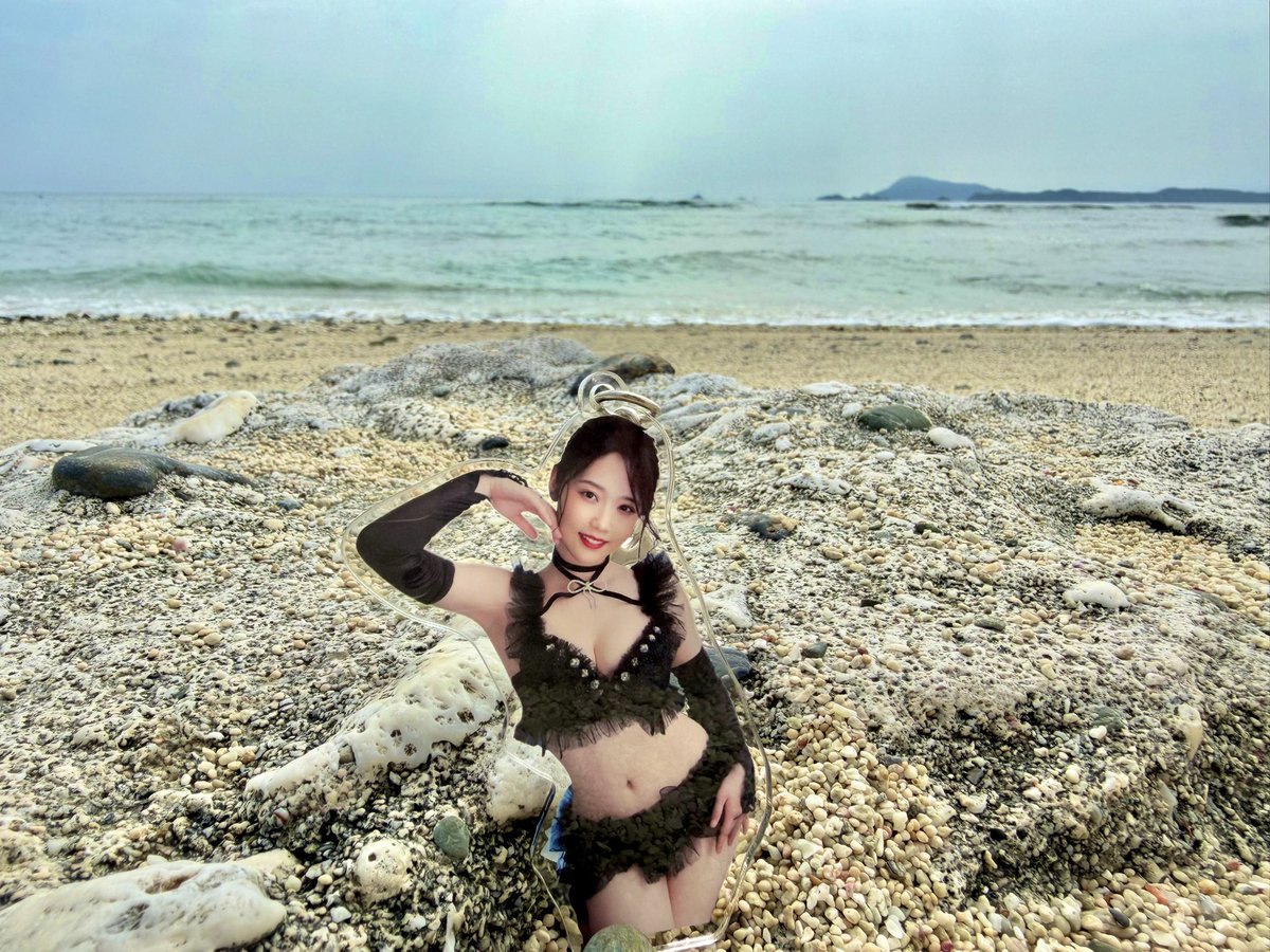 mijiumm's tweet photo. ＠futaba_ema_LIFE 
エマちんと渡嘉敷島でもグラビア撮影 笑

後半2枚は那覇市内のパーラーぬちぐすいのシェイクと樂園CAFEのモーニング
どちらも美味しかったのでおすすめです https://t.co/xJrfQYVBrP