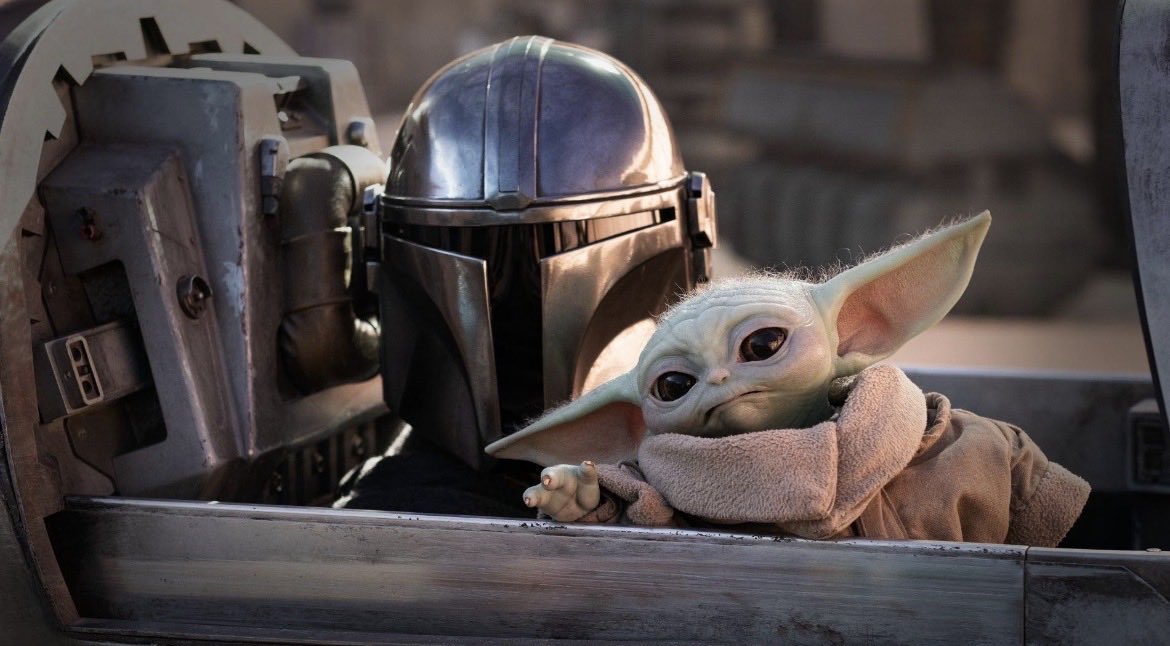 Intercinestelar's tweet photo. Yo me he dado cuenta de algo analizando la evolución de Star Wars hasta hoy…

La gente quiere historias nuevas, con alma clásica. Sigo pensando, aunque me duela, que Mando tiene que morir pronto y dejar que Grogu evolucione y se convierta en maestro Jedi cuanto antes. https://t.co/1v5vu0KCTe