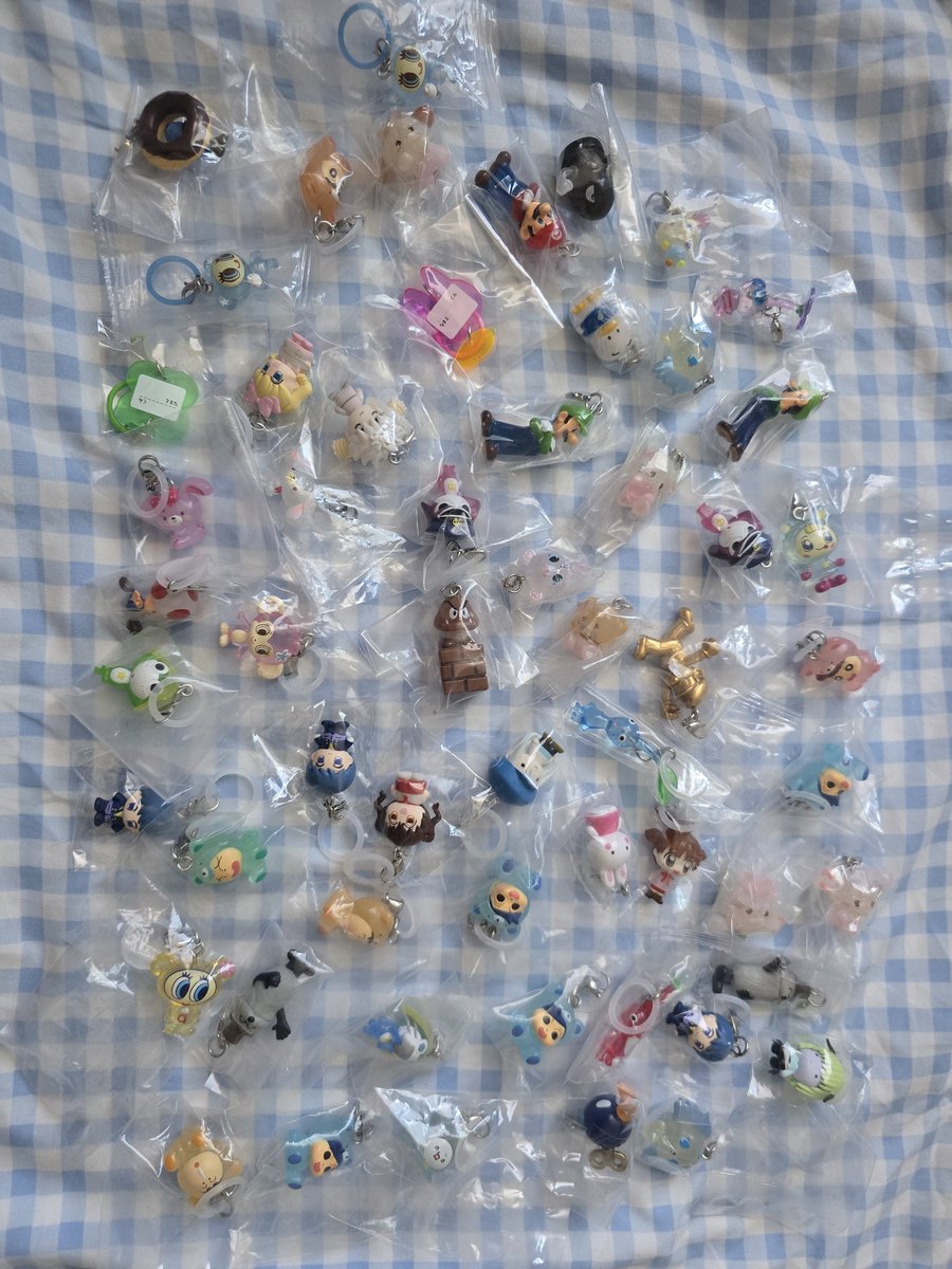 na42_tws's tweet photo. めじるしアクセサリー　ガチャ

【譲】画像

【求】ヨッシーめじるし　
カプセルあり>末所持のめじるし

郵送または都内、川崎手渡し　または郵便局 https://t.co/QoPyvyv57M