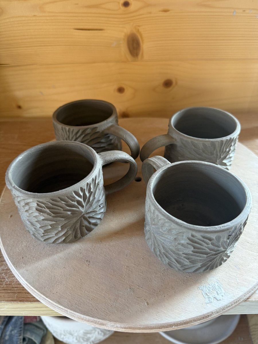 Just_Maths's tweet photo. Obviously it’s the last day of the break … loads to do but instead I’ve just “handled” & carved these!!
My excuse is that if I didn’t do it today it’d be too late tomorrow as the perfect state of dryness would have passed
#procrastinating https://t.co/VoEgYFF5CE