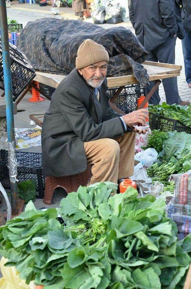 MSBLC0's tweet photo. hepimiz çocukken ,
bir kibriti ağzımıza sokup söndürdük sandık.
oysa içimize düşürmüşüz ateşi , haberimiz yok

La Edri https://t.co/17afKZhrKU