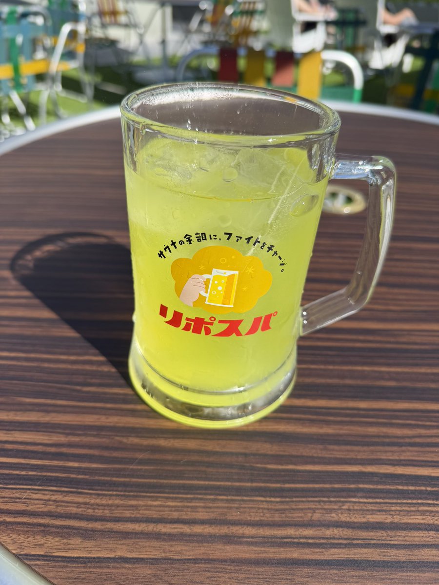 junnike's tweet photo. 昨日のヴィンテージ神戸の最終回からサウナクッカの15時回へ、ぶんごさんアウフグースの無限ループ😁　縦横無尽にタオルをふるぶんごさんは、最高です。　周りのお客さんたちも絶賛の嵐でした🤩 https://t.co/uyvAwhsTAi