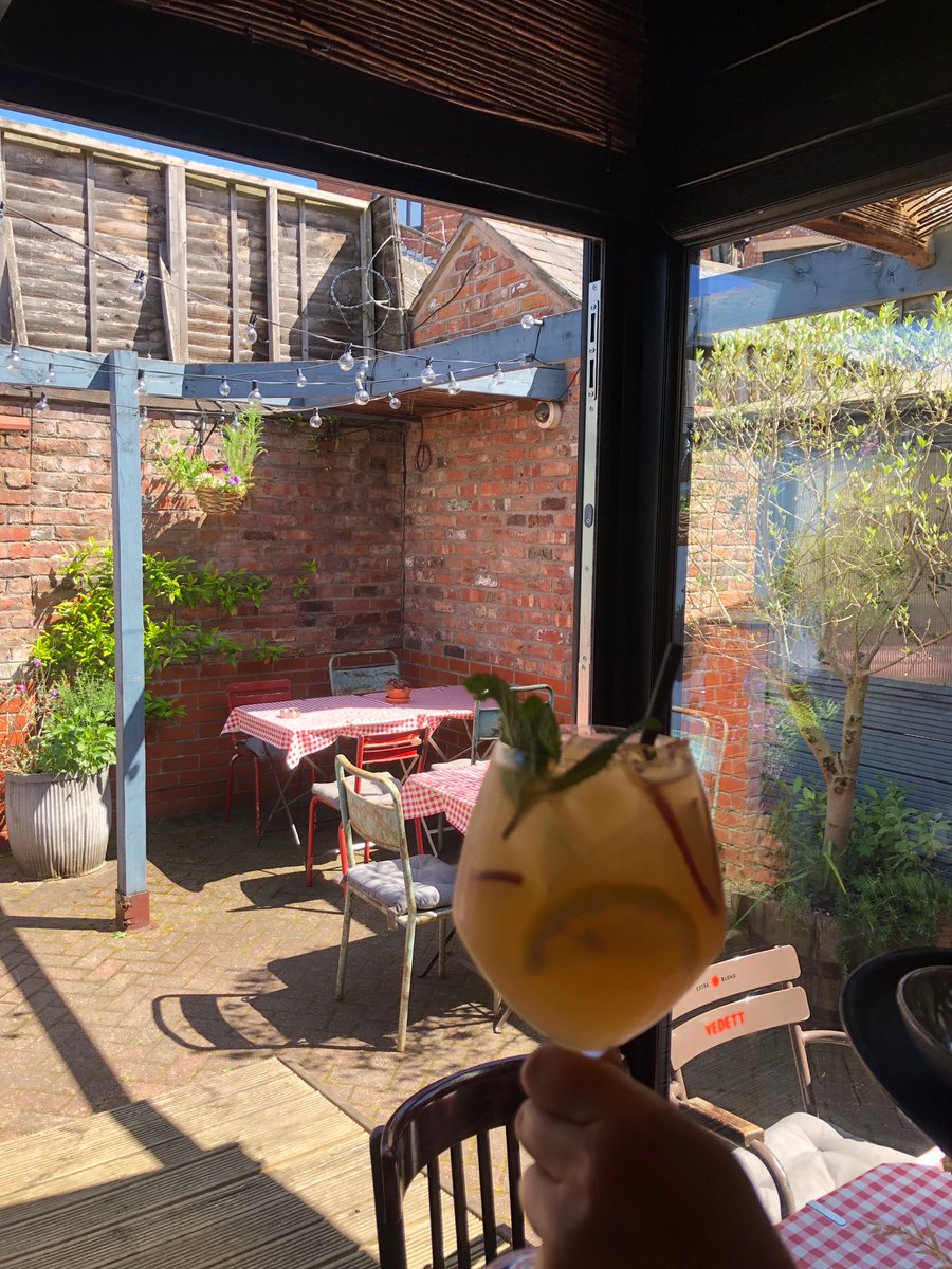 cibuspizza's tweet photo. Our Terrace is open until 8.30pm tonight.

We’re serving our Sunday staple - hearty
Roasts, Pizzas  + selected Pastas

All that’s missing now is you!! 

https://t.co/Gh9GdMXt9u https://t.co/T9SkqSCdUM
