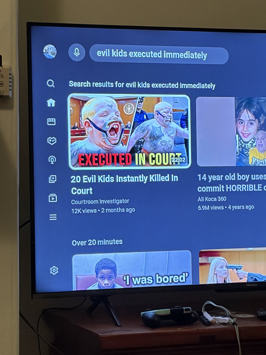 nataliestwt's tweet photo. what the fuck is my landlords boyfriend trying to play https://t.co/FA2yZ4YFaZ