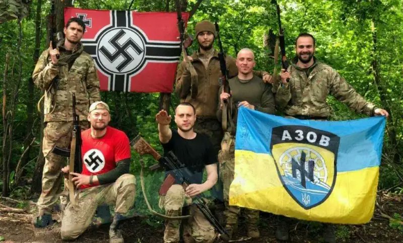 Roberto255122's tweet photo. @Malgosiazych jestem ciekaw nieustannie jak wielokulturowa Bruksela chce sobie poradzić z czystym etnicznie państwem ukraińskim promowanym przez zaplecze (#azow) jaśnie pana prezydenta Żełenskiego : https://t.co/QQy55TJLK7