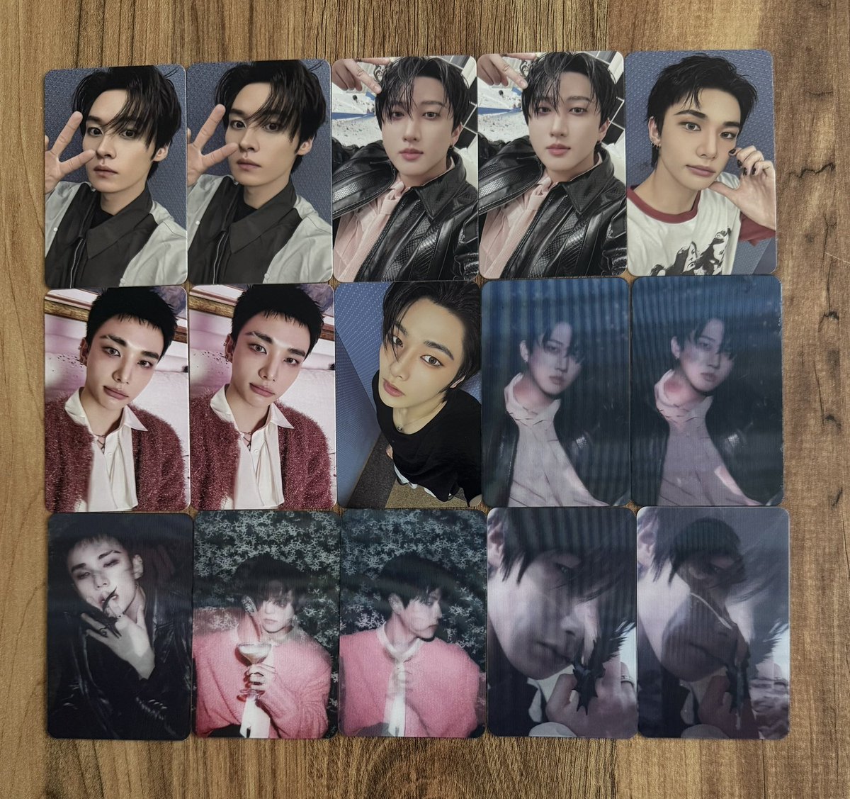 foxiret_ren's tweet photo. skz stray kids satis 

ikinci foto 250tl

cokluda indirim yaparim

goren rt atabilir mi

📌#skzsatis #skzmarkettr #skzpc @SKZTRadeSell @skzselltradetr @skzsatistakas @SkzTradeSell08 @straykidsgotr  @trpctakas https://t.co/FctzO0TnQ0