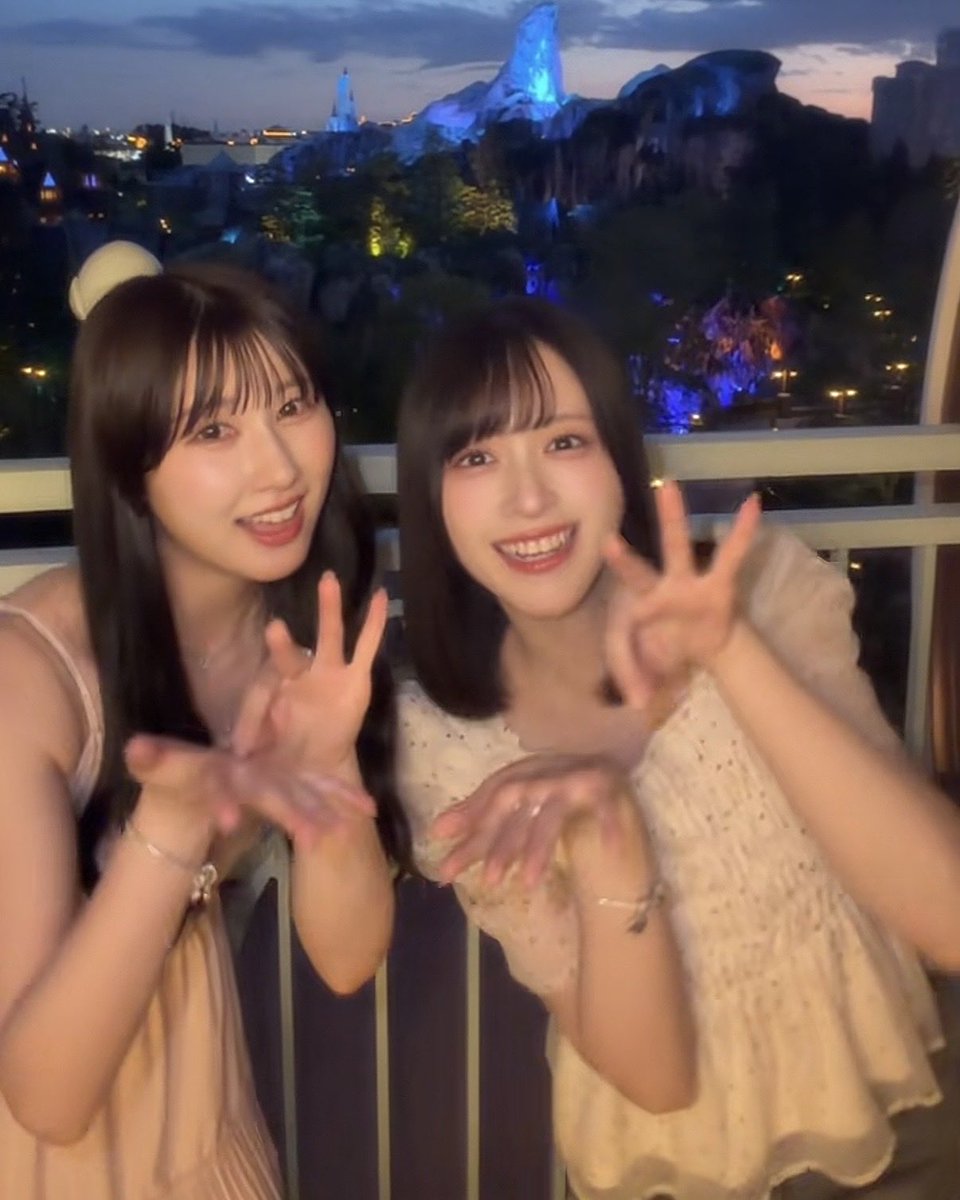 ともがみ tweet media