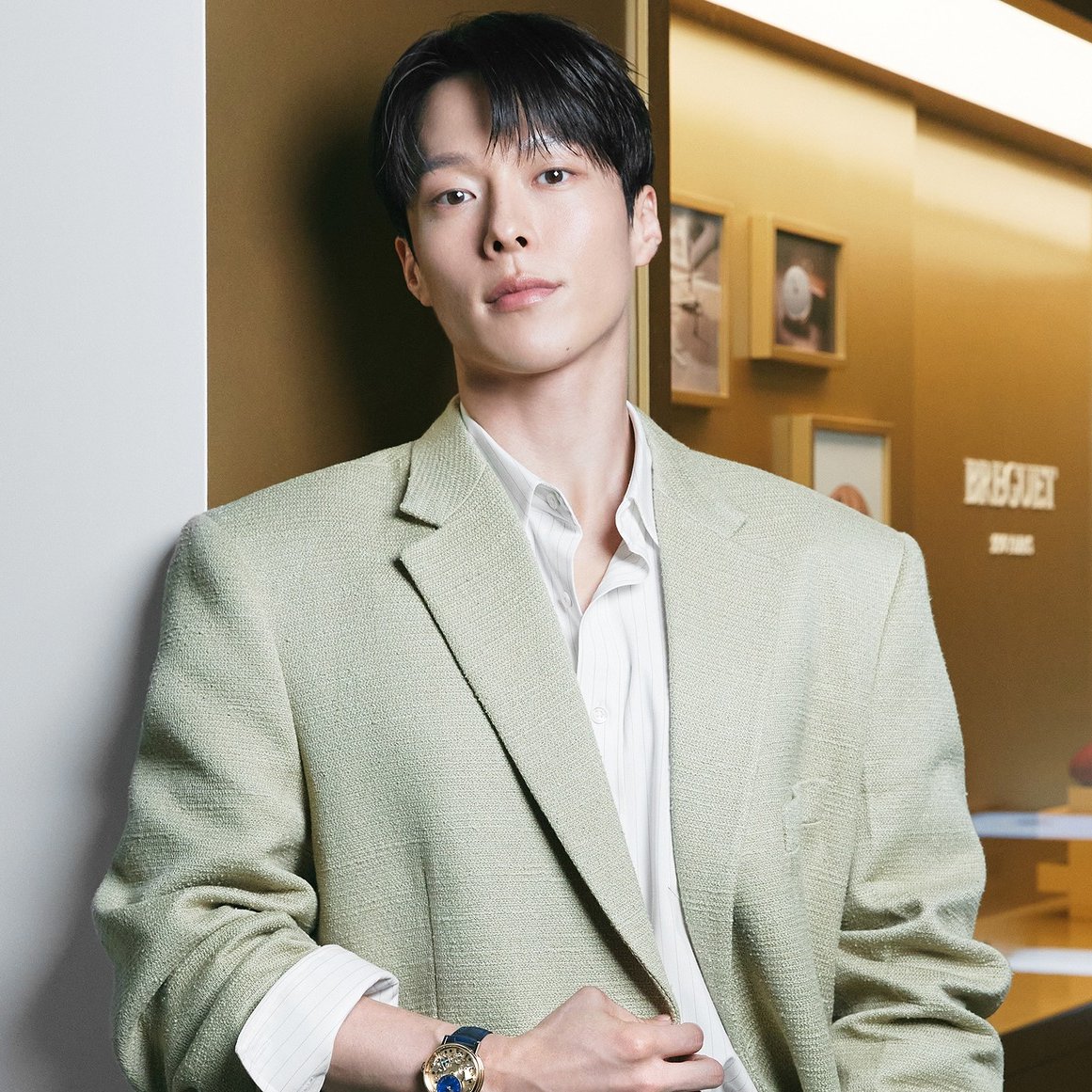annejjangki's tweet photo. Turned out to be Jihyeok’s style 😁 https://t.co/6eAR6S6FFV