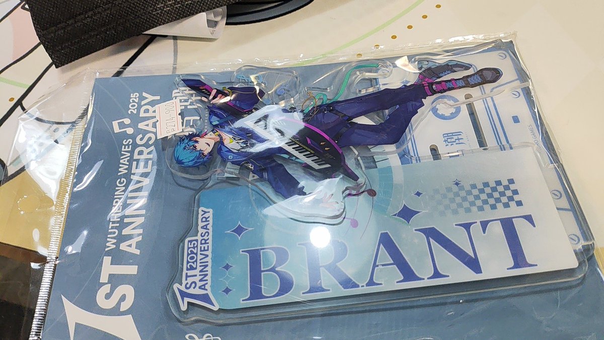 tadi siang ke vibemax iseng beli metal badge brant and guess what ...