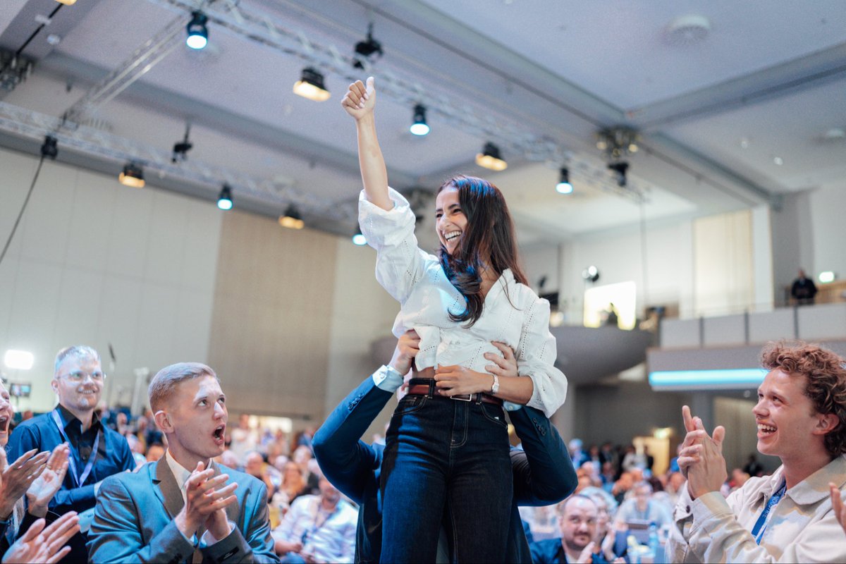 NadinZaya's tweet photo. Danke für die Wahl in das Präsidium der @fdp. Let‘s go! https://t.co/yFjDUvffwP
