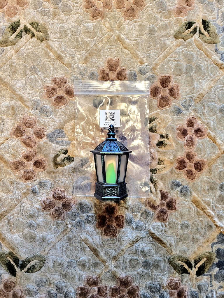 GuilCrow's tweet photo. #デザフェス63戦利品 その4
棒クラフトさん(@bou_craft)から
"LEDランタン・グリーン"

翡翠に妖しく明滅する様は
正に揺らめく鬼火の如く！

アンクラでは完売だったので
再販ありがとう御座いました

次はアイスブルーカラー
とか如何でしょうかね？
等と言って見るテスト…((( https://t.co/x24E36sbiM