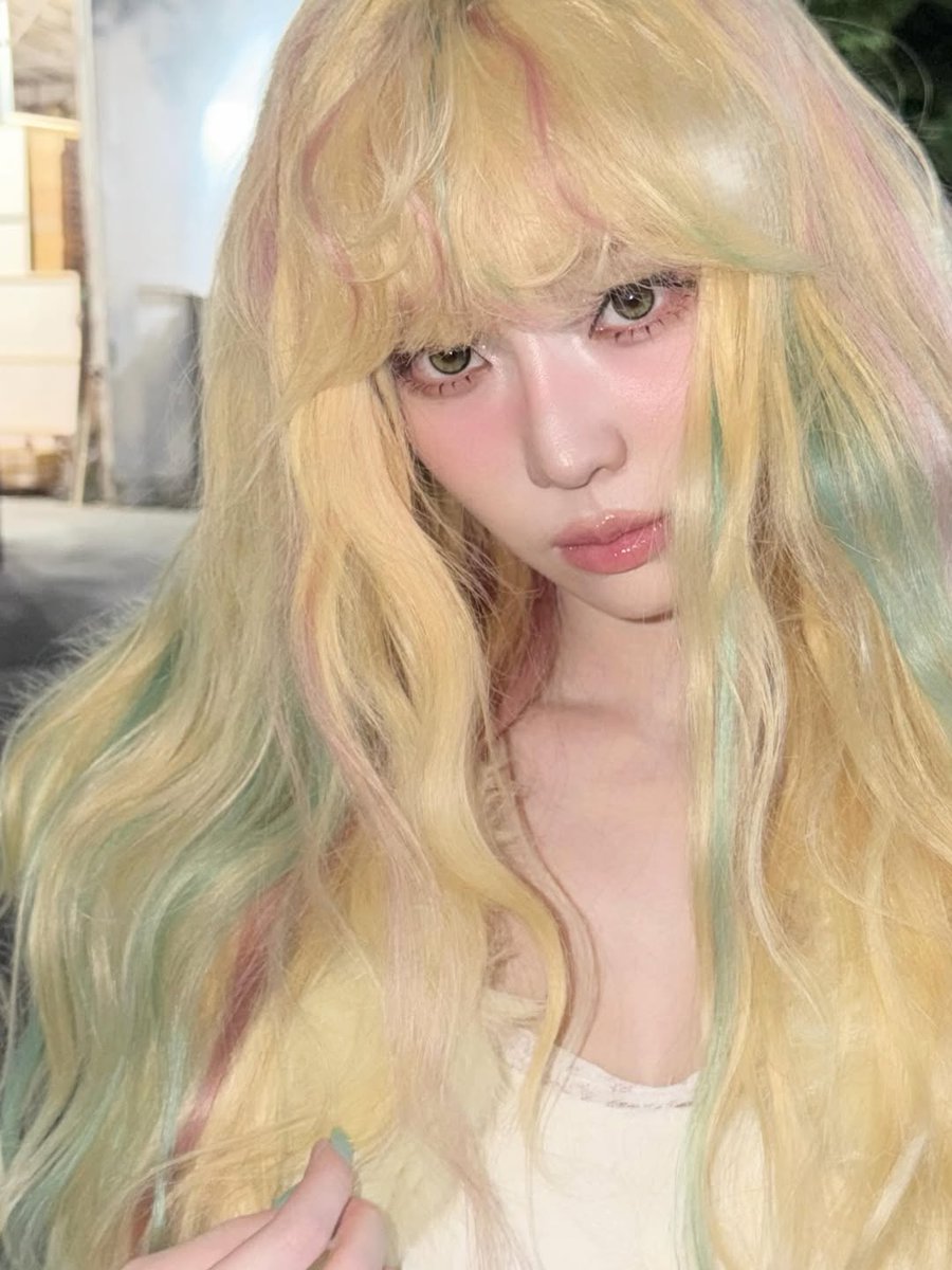 Leez_Omar's tweet photo. 260531 #WINTER Instagram update

☁️

#aespa #에스파 #윈터 #imwinter https://t.co/FODqr6ycU8
