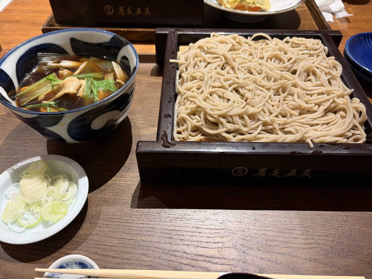 ベニしょうご tweet media