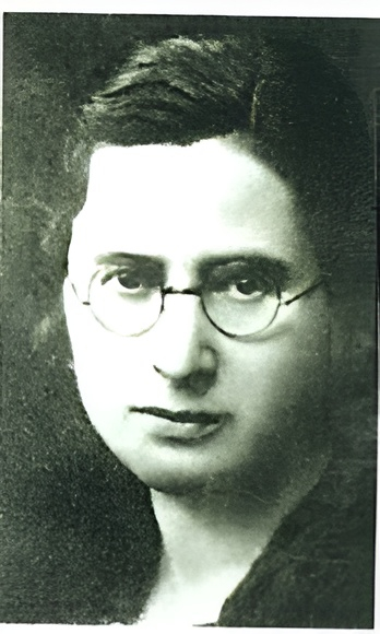 ACBoveda's tweet photo. O  31 de maio de 1897 nace nas Neves Sara Leirós Fernández profesora e  escritora. Foi profesora numeraria de Filosofía e Psicoloxía na escola  Normal de Ourense e de Xeografía e Historia na Escola Normal de  Compostela. https://t.co/7M6rUCoLk6