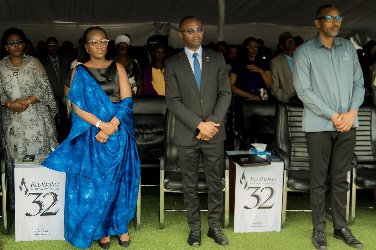 RuhangoDistrict's tweet photo. Minisitiri w'Ibidukikije, Dr. ARAKWIYE Bernadette, imboni y'Akarere akaba n'umushyitsi mukuru yifatanyije n'Ubuyobozi bw'Akarere, inzego zitandukanye n'abaturage Kwibuka 32 Jenoside yakorewe Abatutsi mu Murenge wa Mbuye/ ku rwibutso rwa Jenoside yakorewe Abatutsi rwa Mayunzwe https://t.co/V0hhgTbqKx