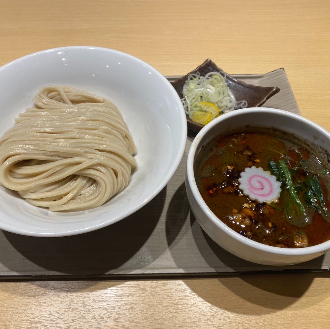 tsukesobashonen's tweet photo. 6月より新発売！

限定麺(松本店のみ)

🌶️黒い坦々つけ蕎麦

税込1300円 https://t.co/EVZmceBLap