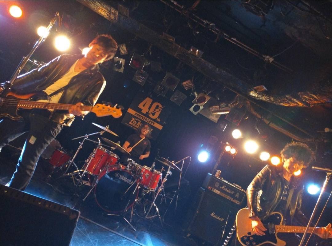 HiBALLxxxx's tweet photo. 5/30 初‼️横浜7thAVENUE‼️
ありがとうございました‼️
スタッフの皆様、対バンの皆様、見てくれたみんな、そしてお誘い頂いたヒデさん‼️本当にありがとうございました‼️ https://t.co/VbcdKfzmWS
