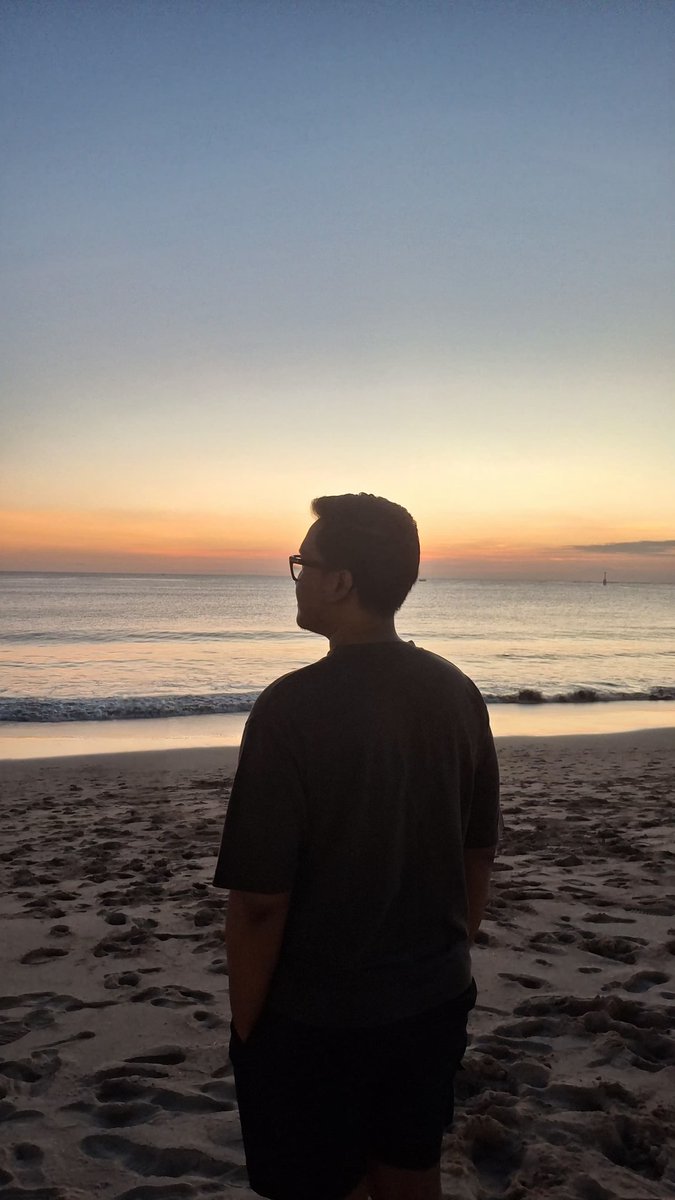 goodguybima's tweet photo. yang namanya mau ditulis di pasir pantai, boleh reply. https://t.co/AZA1RzBTt9