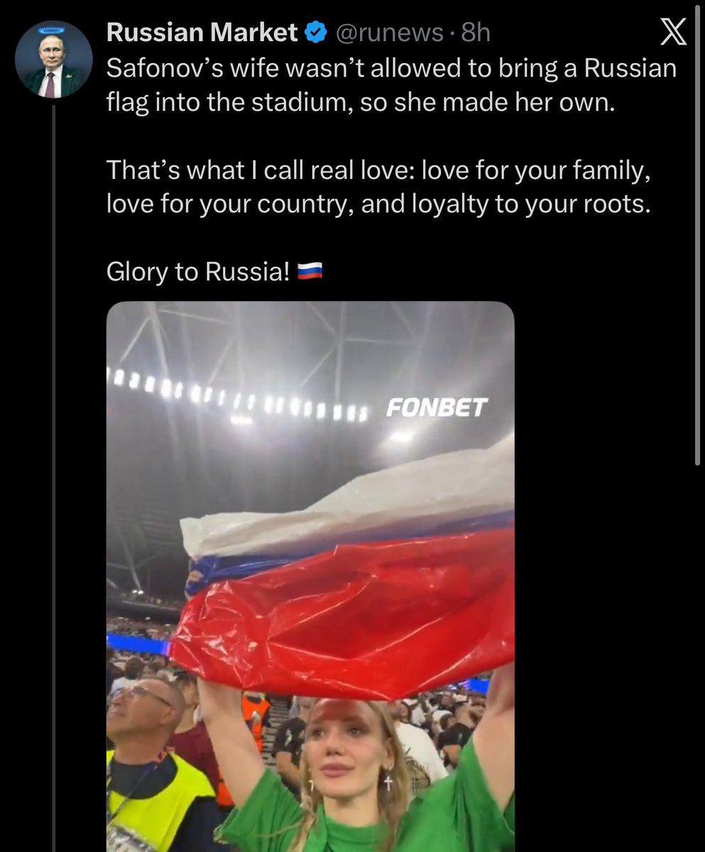 reshetz's tweet photo. A Russian flag out of trash bags is legitimately Biennale worthy https://t.co/2TpoDnQSOE