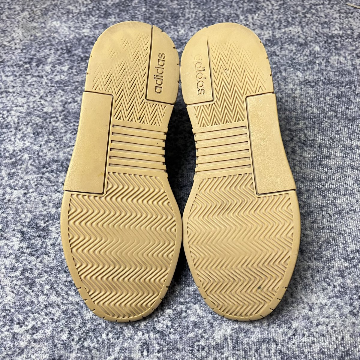 bxe_88's tweet photo. 🍋‍🟩 Adidas Gradas แท้
Sz.38.5/24cm
ราคา 349฿ ส่งฟรี 
สีใหม่ สวยมาก สภาพดี ซอฟเดิม พื้นเต็ม 

#รองเท้ามือสองของแท้ #รองเท้ามือสอง #รองเท้าของแท้ #รองเท้าผ้าใบ #ส่งต่อรองเท้า #ส่งต่อ https://t.co/kVBGMwlX37
