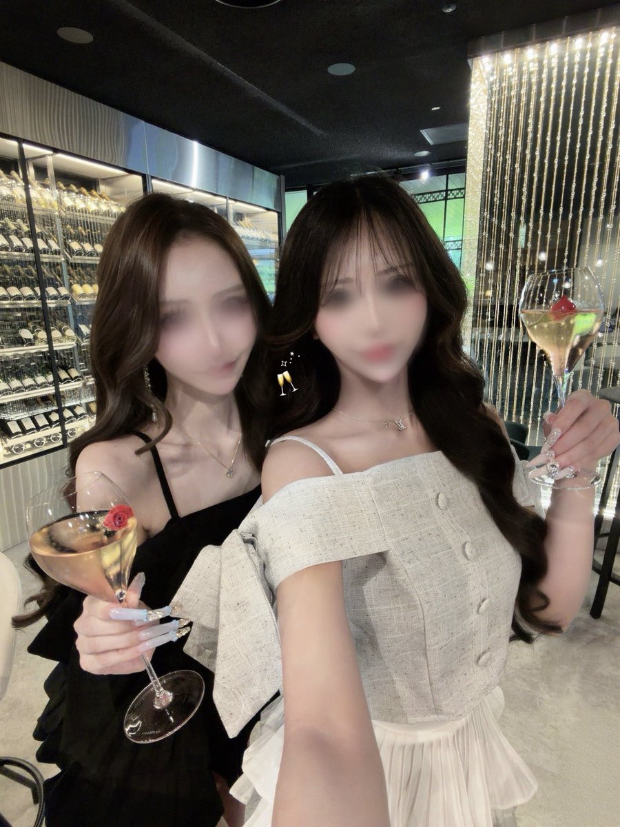 cx0sc's tweet photo. サイドリボンめちゃくちゃかわいい(՞⸝⸝› ̫ ‹⸝⸝՞)🎀⟡.*フリルスカートに合わせてホビ垢コーデ🤍🖤 https://t.co/WRGoCGMHZs