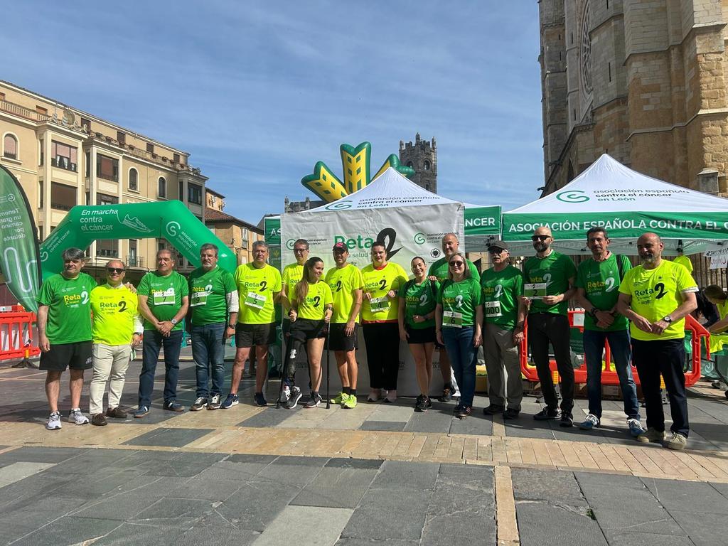 diputacionleon's tweet photo. ❤️ El diputado José Pellitero ha asistido este domingo, en representación de la #DiputaciónDeLeón, a la salida de la I Marcha Solidaria "Reta2 X Tu Salud", organizada por la Asociación Española Contra el Cáncer en León.
@ContraCancerLE https://t.co/qeQuLS5IAr