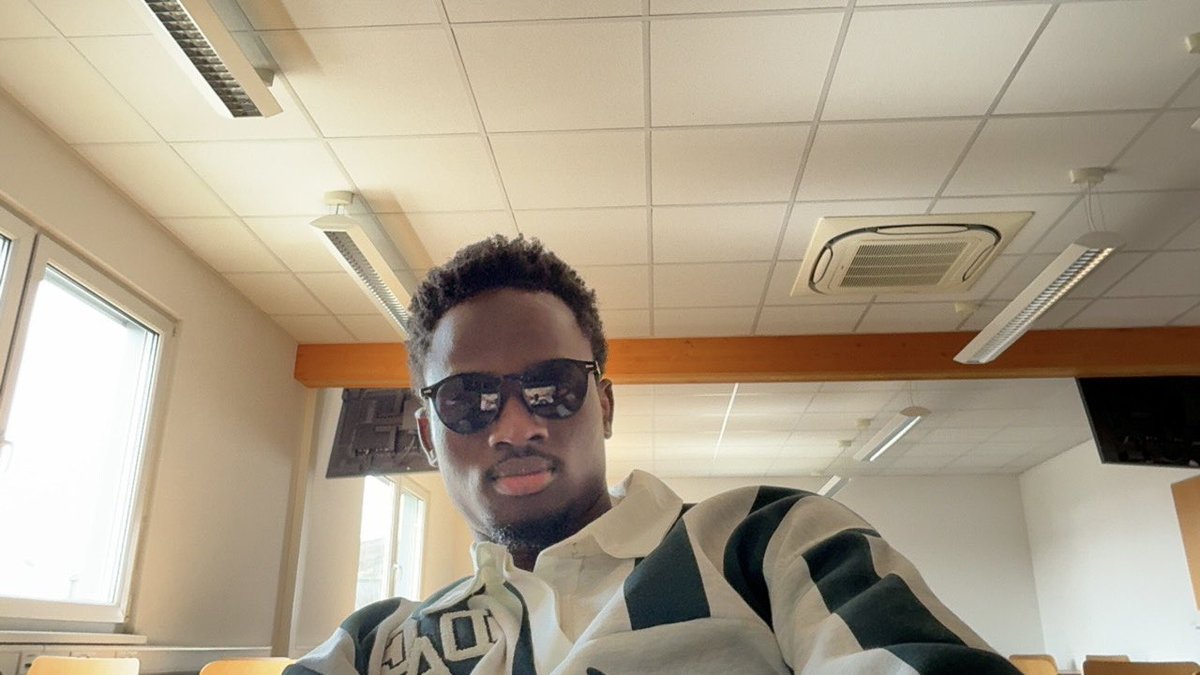 leke tweet media