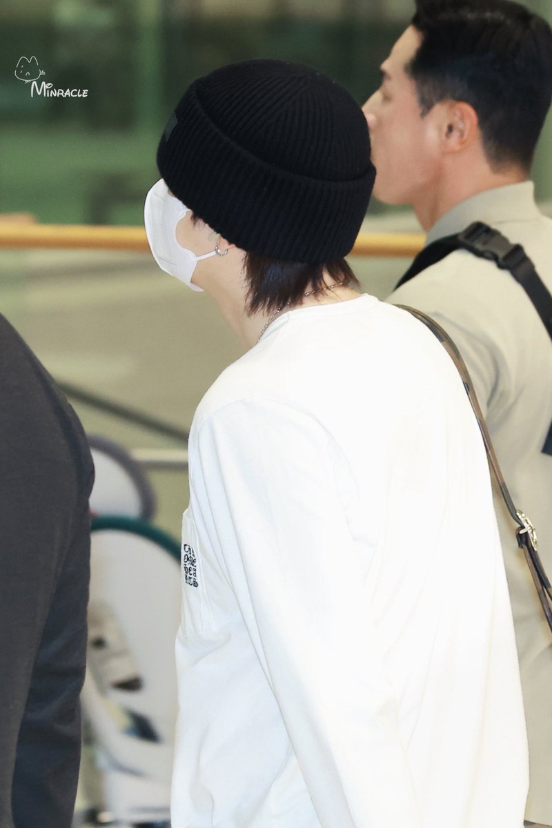 minracle_93's tweet photo. 260531 ICN 도착🛬

🥟🐱

#SUGA #슈가 #AgustD #민윤기 
#방탄소년단 #BTS 
#BTS_WORLDTOUR_ARIRANG https://t.co/31gJPqI18s