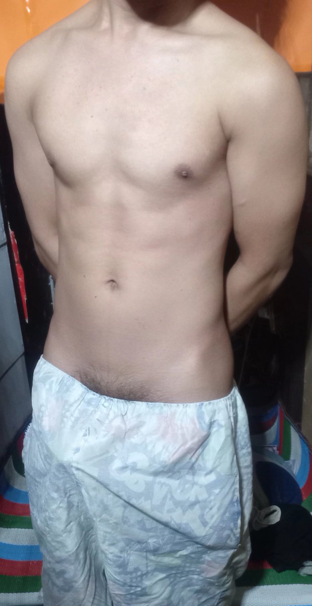 SirSHS_Marco's tweet photo. Ang init ng panahon... Kakalibog https://t.co/IVFWWqleOL