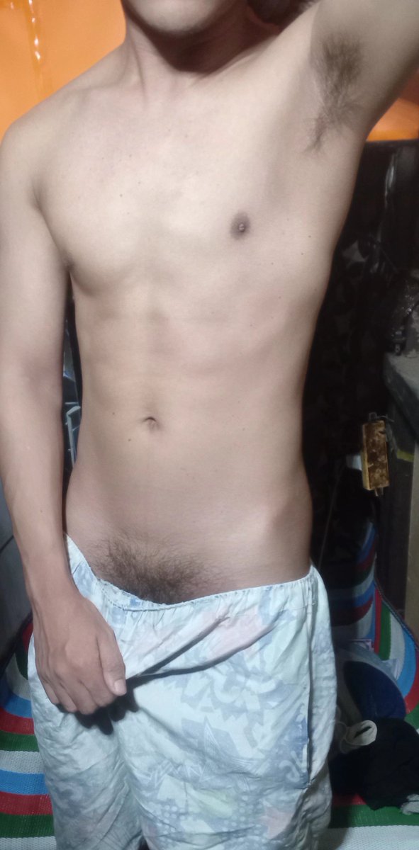 SirSHS_Marco's tweet photo. Ang init ng panahon... Kakalibog https://t.co/IVFWWqleOL