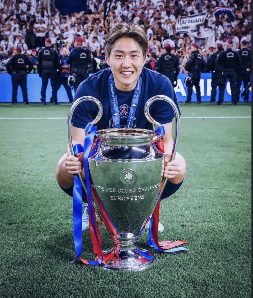 PSG_Report's tweet photo. 🚨🥇| Kang In-Lee &amp; Gonçalo Ramos are set to explore a move away from the club this summer, as the two players want to have a more important role next season. 

Ibrahim Mbaye could also leave PSG this summer, Aston Villa are one of the clubs monitoring his situation. @Tanziloic https://t.co/3YvPGPr9oc