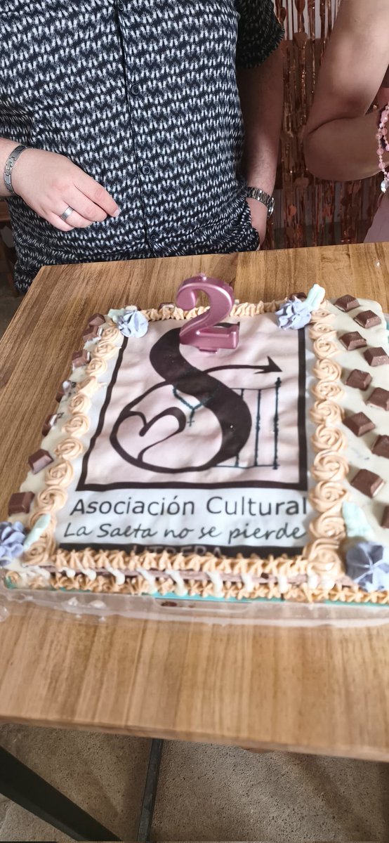 ACLASAETANSP's tweet photo. Ayer celebramos el segundo cumpleaños de nuestra Asociación con una fiesta de sombreros en la que no faltó de nada y en la que reímos, disfrutamos, cantamos, bailamos, ....🎂💃🏻😂
Podéis ver todas las fotos en en siguiente enlace: 
https://t.co/jDIr8B5f3J

La saeta no se pierde https://t.co/SKQeH8hg9j