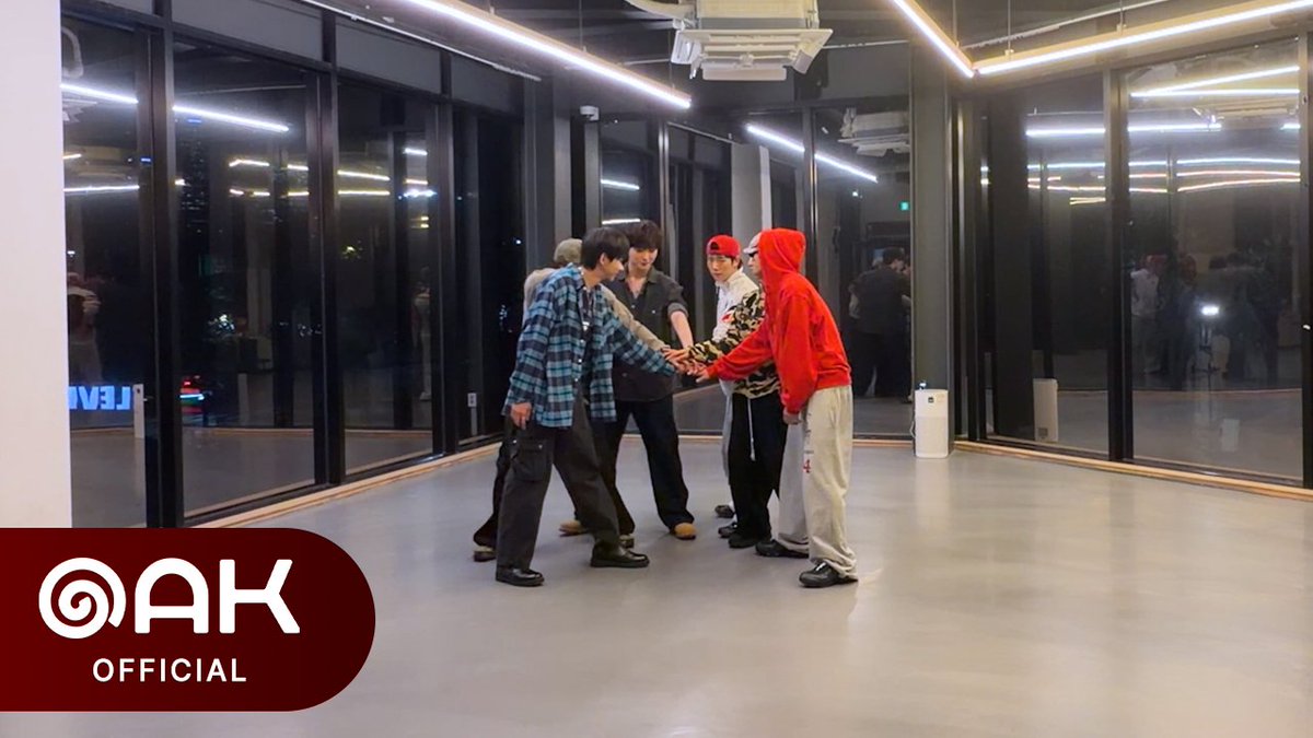 beboys_official's tweet photo. BE BOYS (비보이즈) '슬램덩크 (SLAM DUNK)' Dance Practice

🔗https://t.co/Au7aRsQezr

#비보이즈 #BEBOYS #BE2
#슬램덩크 #SLAMDUNK https://t.co/w2Zy4SevyN