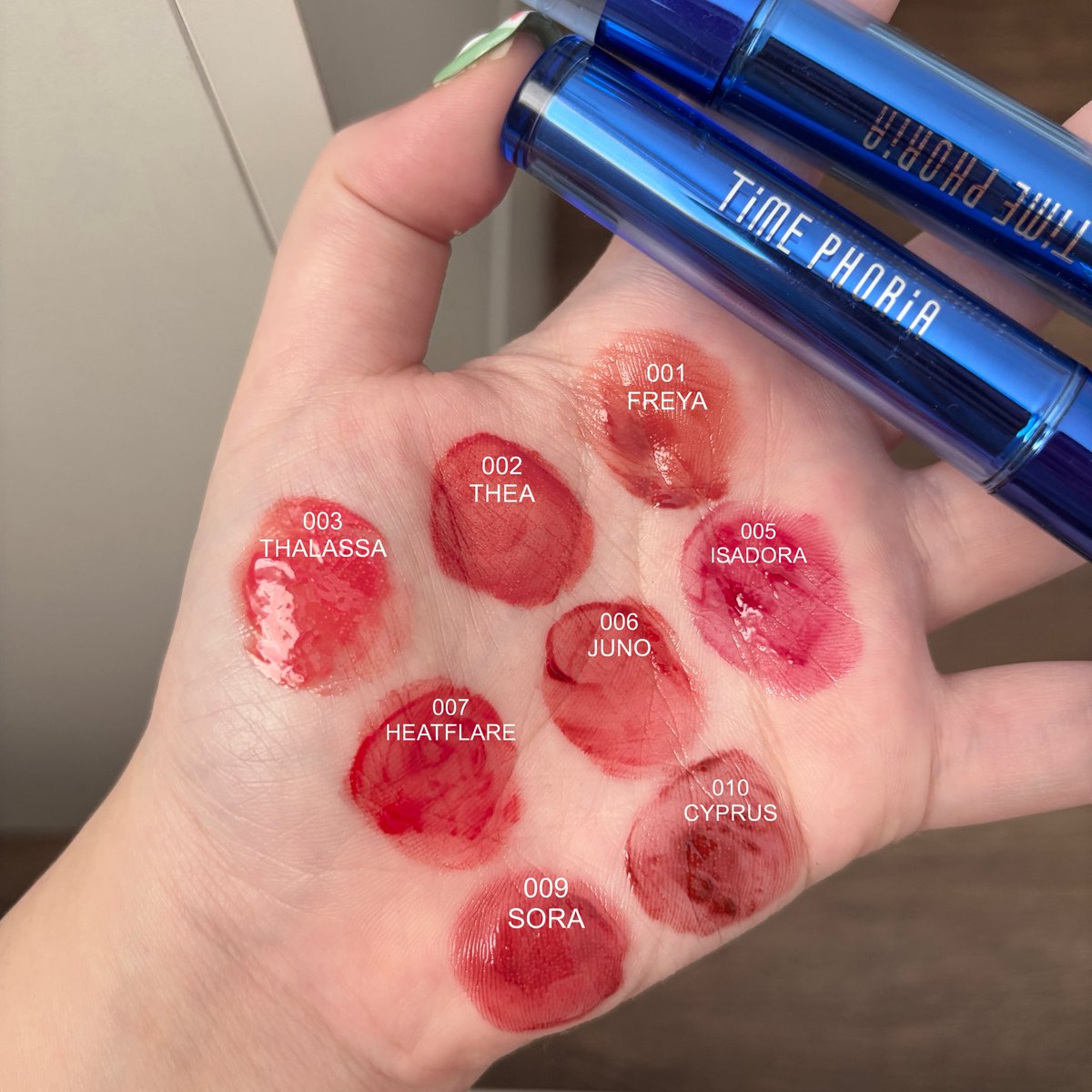 wishrori's tweet photo. time phoria glossy tint สีสวยมากกกกกแบบสวยทุกสีเป็นลิปแท่งโปรดที่หยิบมาใช้ในชีวิตประจำวันบ่อยสุดๆ!💖👀 https://t.co/Xh5xa1BY61