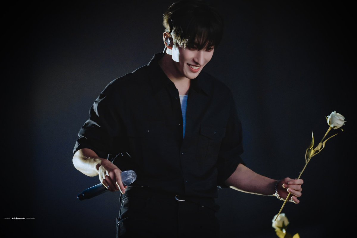 milchstrabe_dk's tweet photo. 260531 DXS Daegu
💍

#도겸 #DK #석민 #李碩珉 #李硕珉 #ドギョム #DOKYEOM #세븐틴 #SEVENTEEN https://t.co/Q2CXI9H9Mm