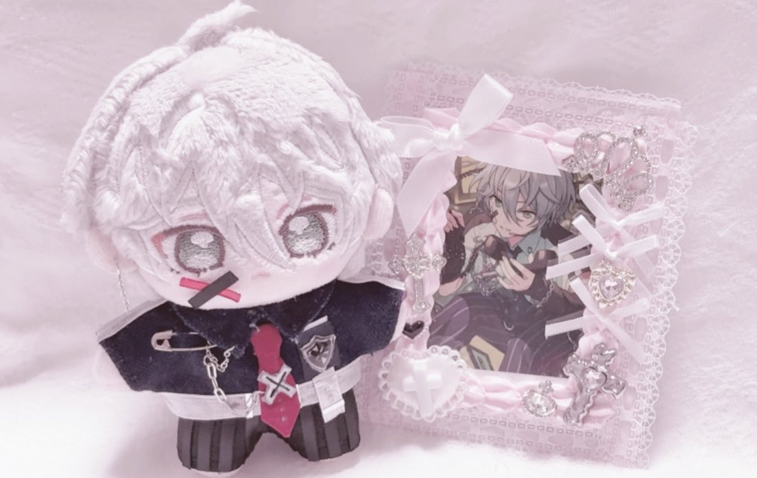 azuna_spr_'s tweet photo. 大好きなフィチャSCRのぬい服オーダーさせて頂きました📞⛓️
作りも細かくてめちゃくちゃ可愛い😭🤍ྀི https://t.co/UIL5XeeYZy