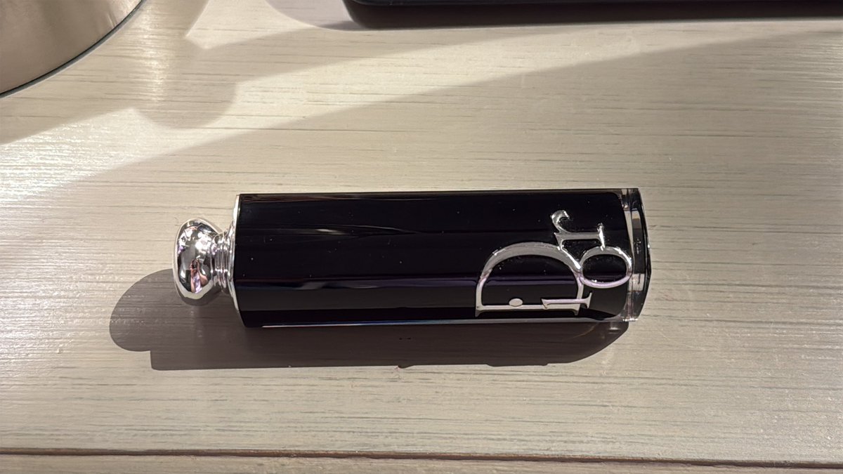 thenremindme's tweet photo. #ส่งต่อ ลิป dior addict 391 dior lilac แท้ 100%
ใช้ไป 3-4 ครั้ง เหลือเยอะมากๆค่ะ

price : 900฿ รวมส่ง

#ส่งต่อเครื่องสําอาง #ส่งต่อเครื่องสําอางมือสอง #ส่งต่อเครื่องสำอางค์ #ส่งต่อสกินเเคร์ #DIOR #DIORBACKSTAGE #ส่งต่อDIOR https://t.co/AhZXnXFWTM