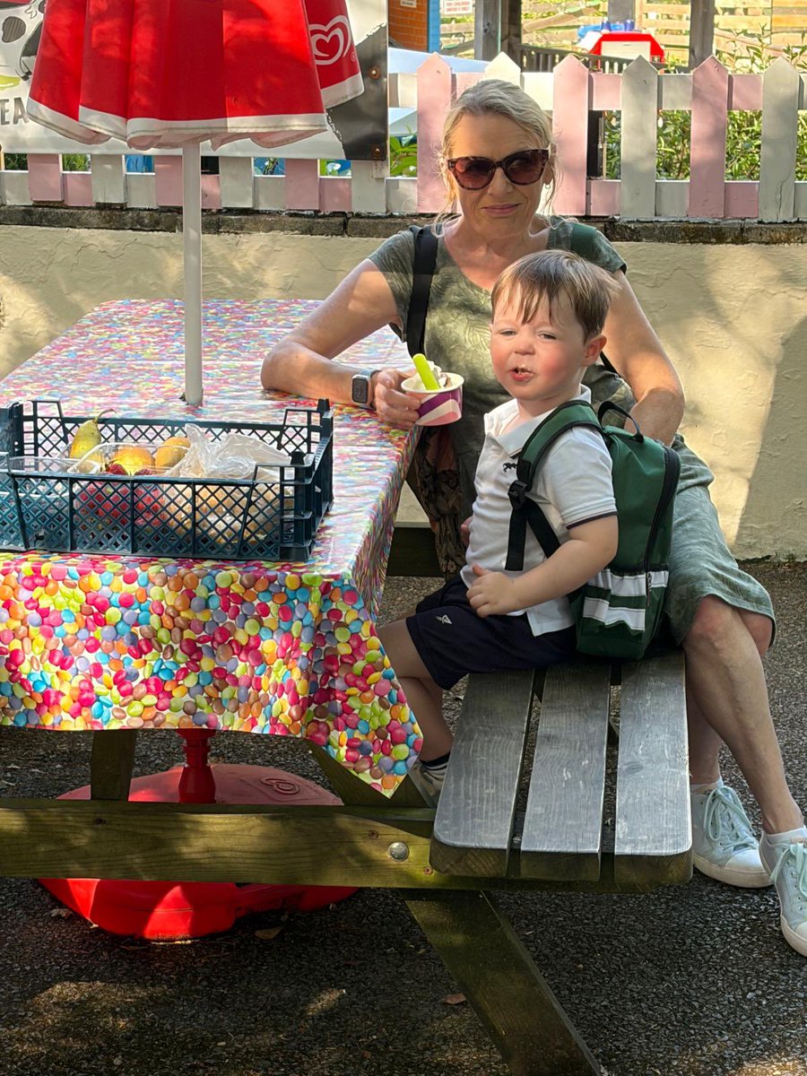 Helenjc7's tweet photo. Summer sun, plus lots of fun, bubbles and ice cream with little Tommy 🥰 https://t.co/rHlSmuGNKz