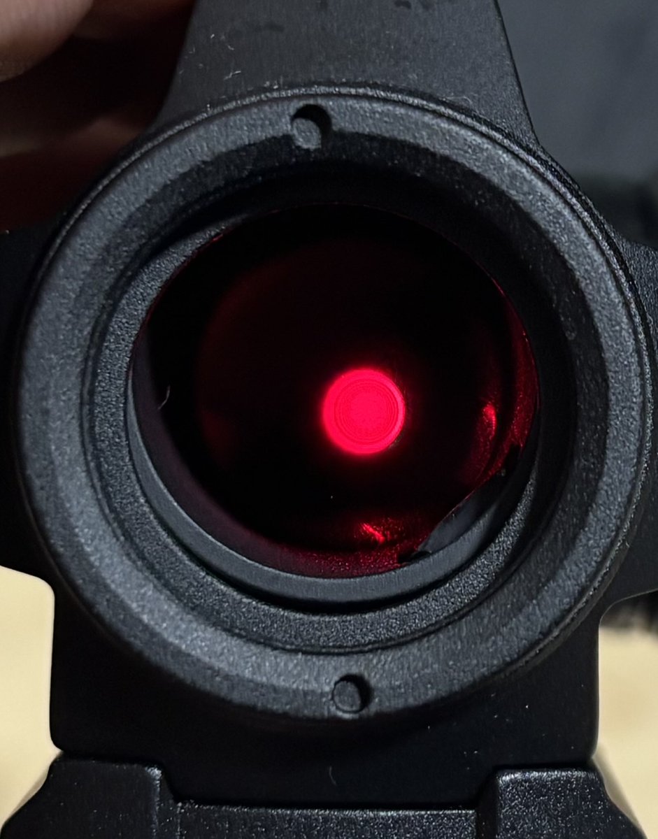 kpfcag's tweet photo. 実物　未使用に近い　VORTEX SPARC SOLAR RED DOT
送料別　36000円
保証書はありますが、私の名前が記載されていました。手放すにあたり、名前の欄は切り取ってあります。
#ミリタリー物販 https://t.co/0kikRRWNeY