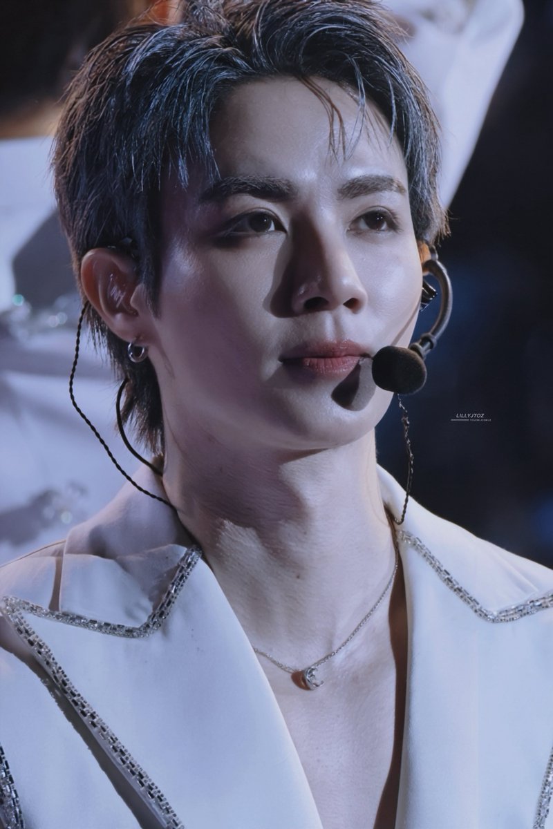lillyJtoZ's tweet photo. HE LOOKS UNREAL.

——@zee_pruk #ZeePruk #ZeeNuNew

ZEENUNEW FINAL LAND D1
DMD LAND SHOW NOW
#DMDLAND3DAY1 #DMDLAND3 https://t.co/9tfF6VsYzX