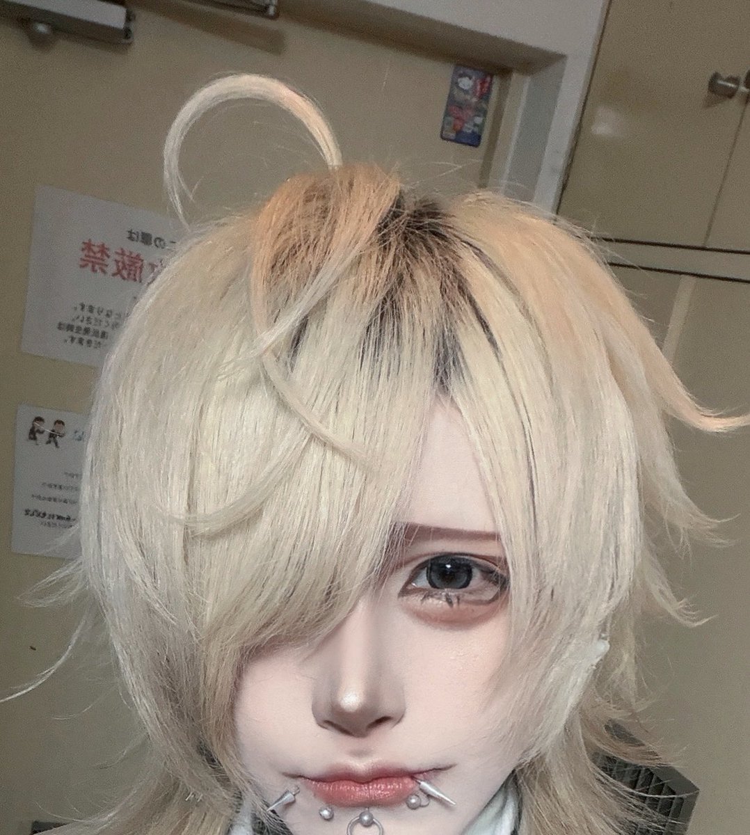 gedraji's tweet photo. I re-draw the ahoge because the thin one looks more like my actual hair… https://t.co/XCzZ8Po5x1