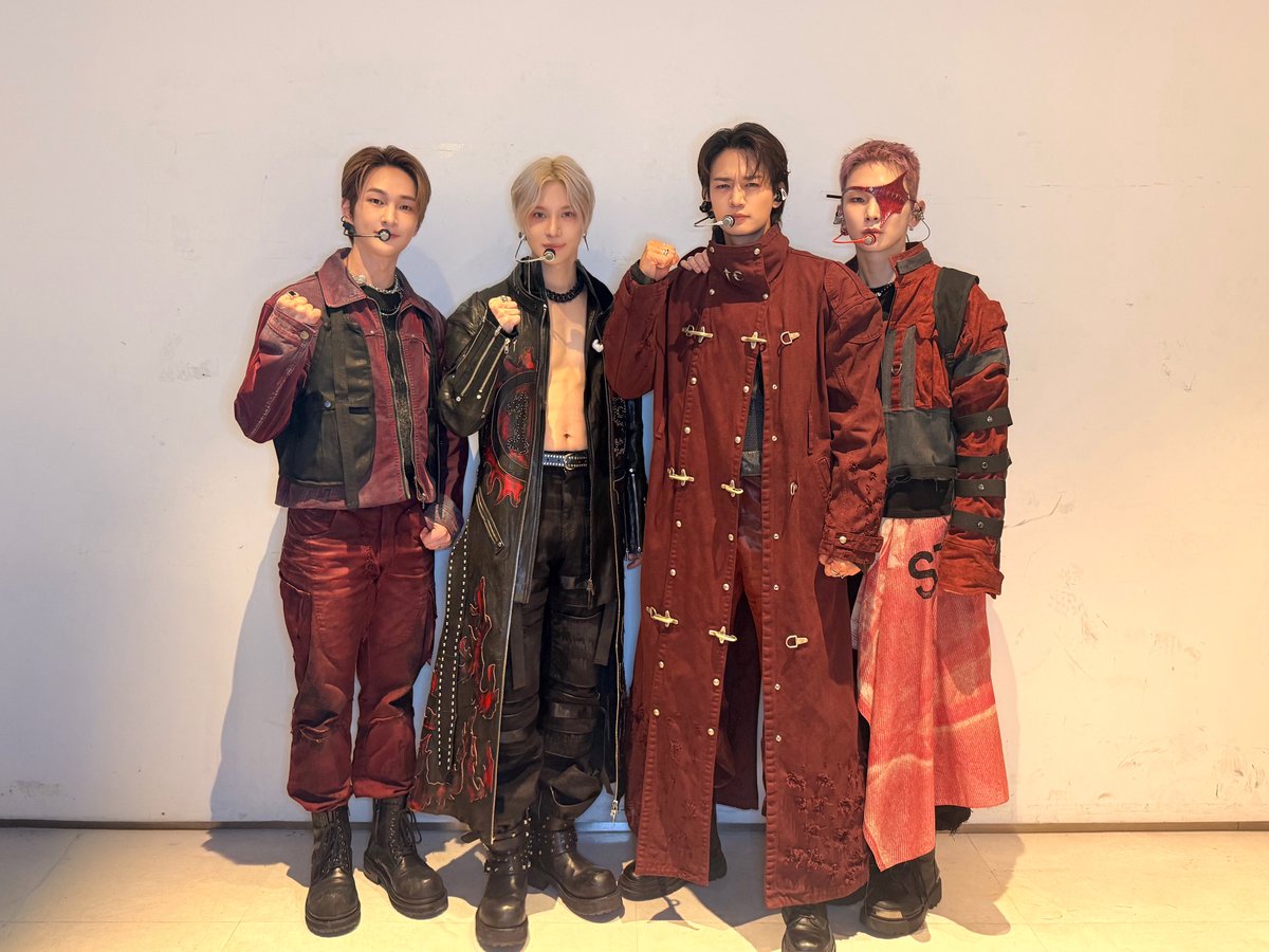 SHINee tweet media