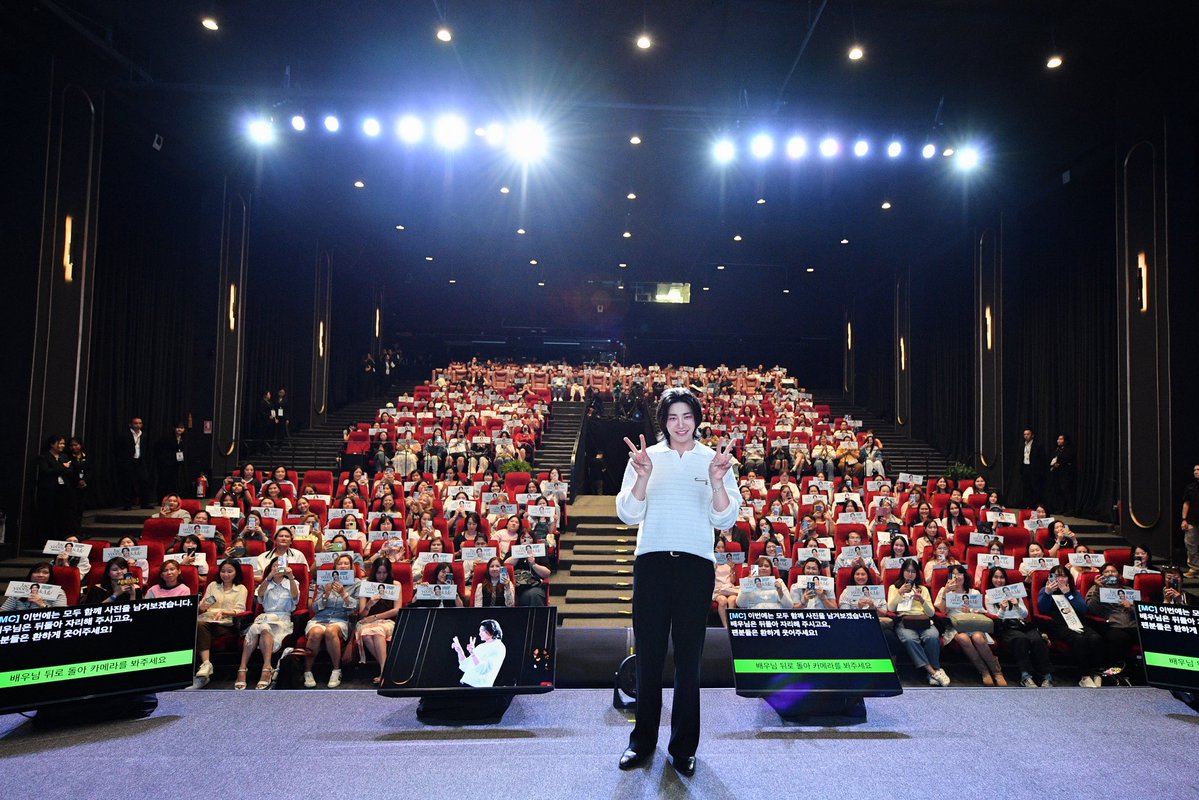 GPxpectrum's tweet photo. รวมภาพบรรยากาศที่เต็มไปด้วยเสียงหัวเราะ รอยยิ้ม และความสุข ✨
ขอบคุณทุกช่วงเวลาที่อบอุ่นหัวใจ
เพราะพลังจากทุกคน ทำ��ห้งานวันนี้เต็มไปด้วยความสุขจริงๆ
-----------------------------------

A collection of moments filled with laughter, smiles, and happiness ✨
Thank you for all the heartwarming memories.
The love and energy from everyone made this fan meeting feel extra special and full of happiness.
-----------------------------------
#KJY&YouinBKK
#คิมแจยอง #kimjaeyeong #김재영
#markin #HSenc
#GrandPrix #GrandPrixXpectrum